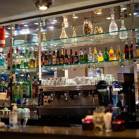 Miramont فندق 4*